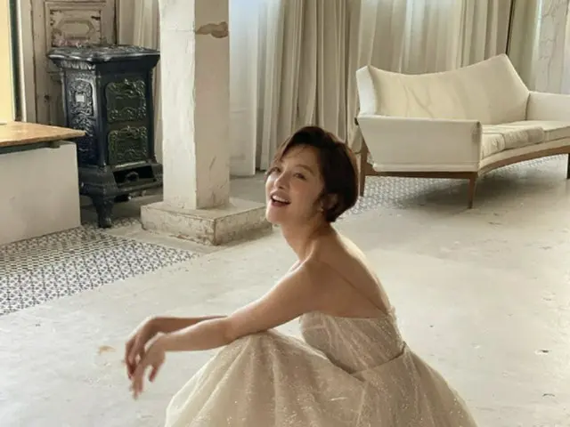 女優ファン・ボラが6日現所属事務所ワークハウスカンパニーのキム・ヨンフン代表と結婚する。（画像提供:wowkorea）