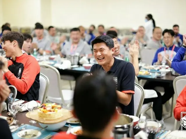 ＜カタールW杯＞韓国代表、現地で誕生日迎えたキム・ミンジェを祝い「ケーキパーティー」（画像提供:wowkorea）