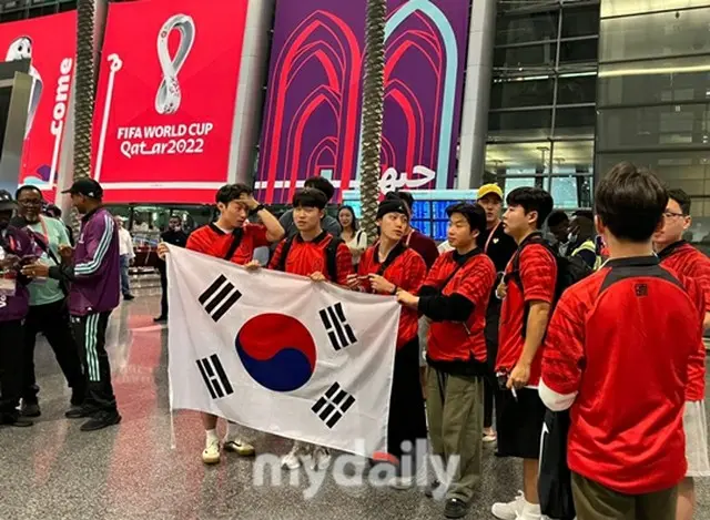 ＜カタールW杯＞現地空港で見られた「ハーメルンのふえふき」現象、ソン・フンミンを見にサポーター集結（画像提供:wowkorea）