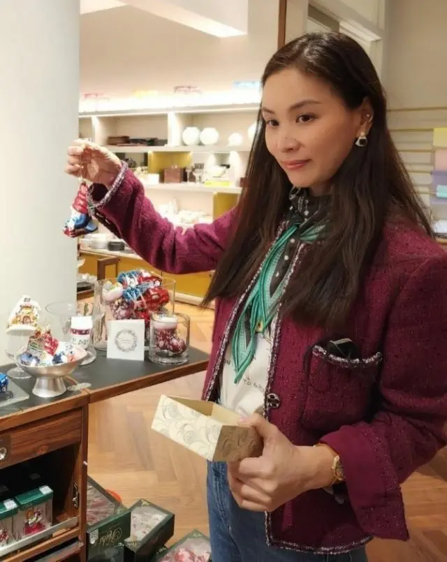 女優コ・ソヨン、一足早くクリスマス気分？ますます若返る50代…新たに美貌の全盛期を更新（画像提供:wowkorea）