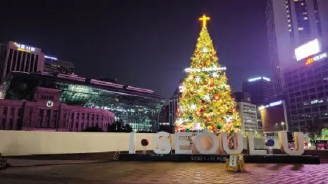 韓国のソウル広場に設置されたクリスマスツリー（画像提供:wowkorea）