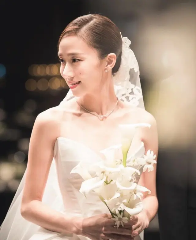 女優コ・ソンヒ、「皆さんのおかげで幸せな結婚…ありがとうございます」（画像提供:wowkorea）