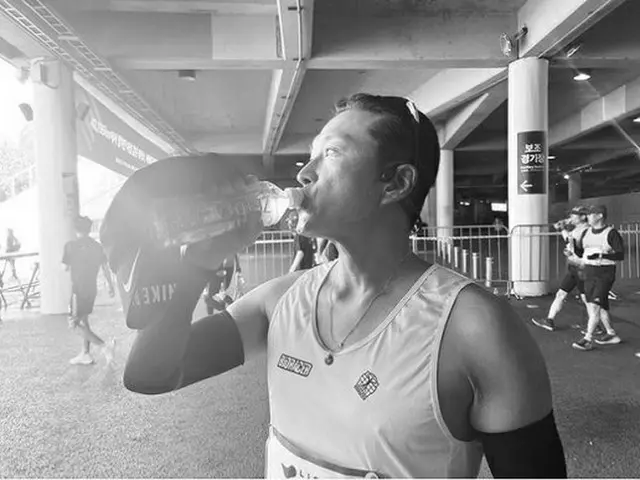俳優チン・テヒョンがマラソンフルコース42.195キロを完走した。（画像提供:wowkorea）