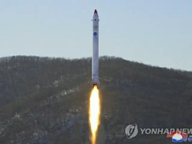 朝鮮中央通信は19日、国家宇宙開発局が18日に東倉里の西海衛星発射場で偵察衛星開発の最終段階の重要な実験を行ったと伝えた＝（朝鮮中央通信＝聯合ニュース）≪転載・転用禁止≫