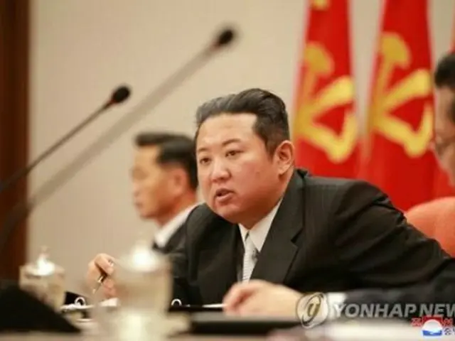 昨年１２月に開かれた党中央委員会総会で発言する金正恩氏＝（朝鮮中央通信＝聯合ニュース）≪転載・転用禁止≫