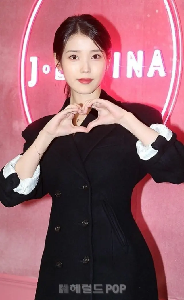 歌手IU（アイユー）、俳優イ・ジョンソクと熱愛を認めた後の初近況は“寄付”…1千万ウォンをヤンピョン郡に寄託（画像提供:wowkorea）