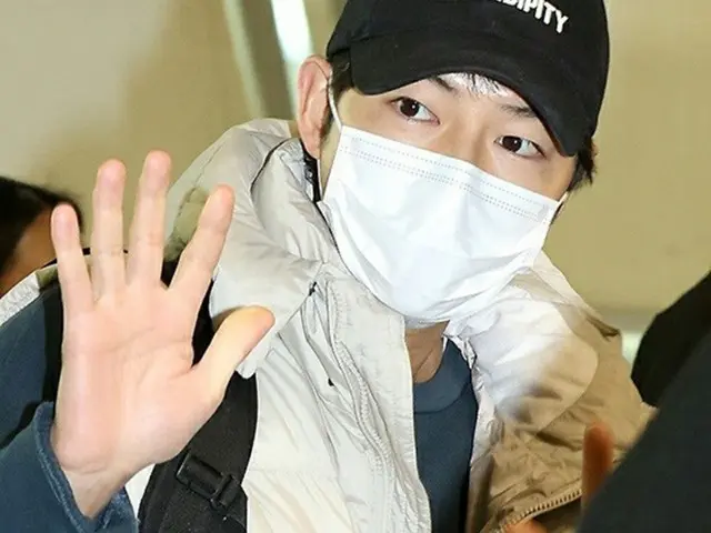俳優ソン・ジュンギ。5日午前、仁川空港。（画像提供:wowkorea）