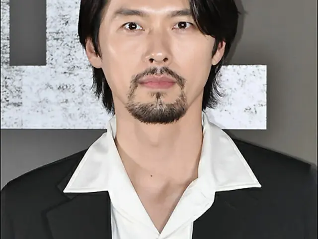 俳優ヒョンビン、映画「交渉」でイケメンビジュアル披露…ひげ姿とのギャップに胸キュン（画像提供:wowkorea）