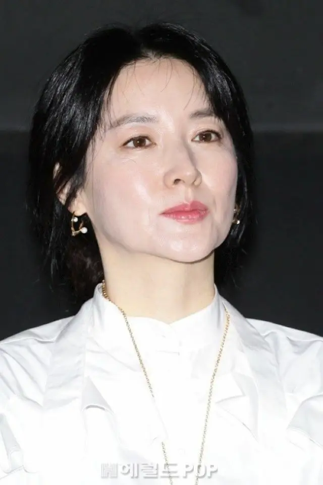 “双子の母”女優イ・ヨンエ、九龍村火災の被災者のために5,000万ウォンを寄付…ドラマ「マエストラ」で復帰準備中（画像提供:wowkorea）