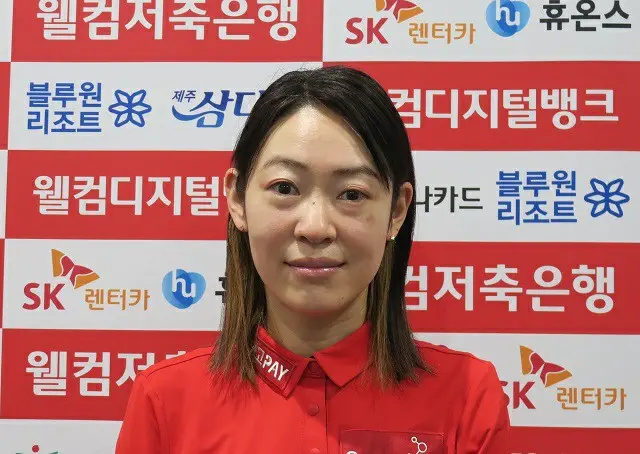 インタビューに答える肥田緒里恵選手（画像提供:wowkorea）