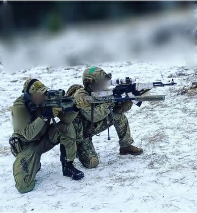 ウクライナで作戦に参加する外国人部隊（提供写真）＝（聯合ニュース）≪転載・転用禁止≫