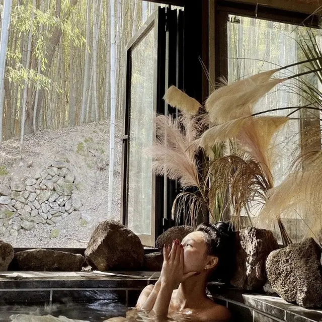 ファサ（MAMAMOO）、温泉を楽しむ様子を公開（画像提供:wowkorea）