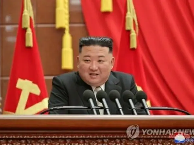 朝鮮労働党中央委員会総会に出席した金正恩氏＝（朝鮮中央通信＝聯合ニュース）≪転載・転用禁止≫