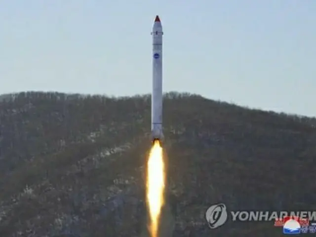 朝鮮中央通信は昨年１２月１８日、国家宇宙開発局が西海衛星発射場で偵察衛星開発の最終段階の重要な実験を行ったと伝えた＝（朝鮮中央通信＝聯合ニュース）≪転載・転用禁止≫