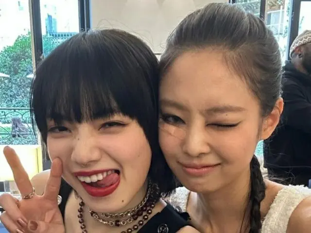 JENNIE（BLACKPINK） 、こんなにかわいいシャネルセレブは初めて・・・”ばんそうこう”を貼っていても変わらない魅力（画像提供:wowkorea）