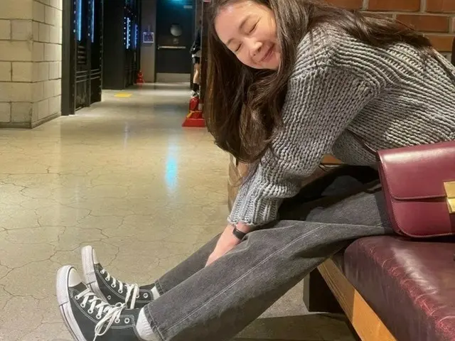 女優チェ・ジウ、育児ママ「ジウ姫」の楽しい外出…温かいほほ笑みの日常公開（画像提供:wowkorea）