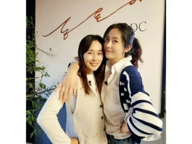 女優ソン・ユナ、「ママ」ムン・ジョンヒと10年ぶりの再会…「私たち幸せになろう」（画像提供:wowkorea）