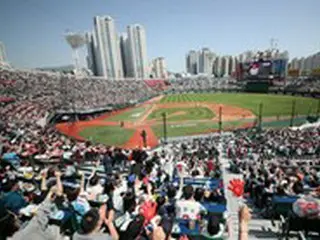 ＜韓国プロ野球＞ロッテ・ジャイアンツ、満員の球場で11年ぶり”8連勝”＝3949日ぶりに「首位」