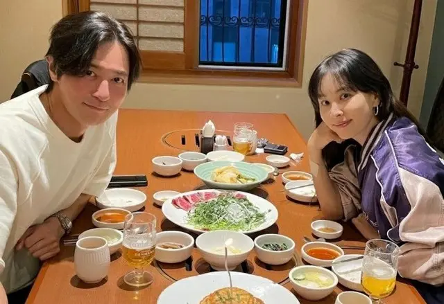 女優コ・ソヨン、夫のチャン・ドンゴンと祝う「結婚13周年」…相変わらずの”トップクラス”夫婦（画像提供:wowkorea）