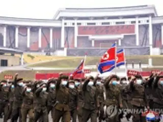 北朝鮮の若者らが韓米首脳宣言に反発　「火あぶり」パフォーマンスも