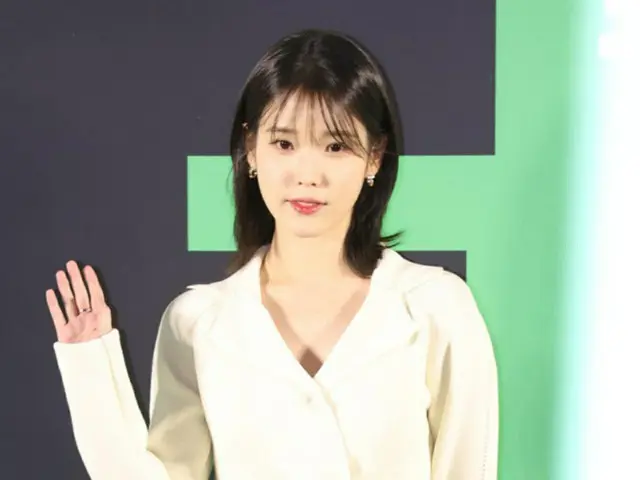 IU、「boo」作曲家のハン・サンウォン…「盗作告発の意図、それが知りたい」（画像提供:wowkorea）