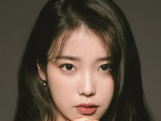 IU（アイユー）の手を握った台湾のインフルエンサー…公式謝罪（画像提供:wowkorea）