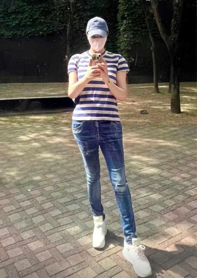 女優キム・ヘス、鮮明な「Sライン」スタイル…隠しきれない存在感（画像提供:wowkorea）