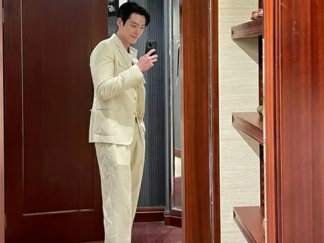 俳優キム・ウビン、優越なスーツフィット…女優シン・ミナもほれなおす「名品フィジカル」（画像提供:wowkorea）