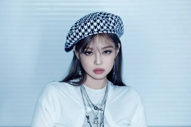 JENNIE（BLACKPINK）、「THE IDOL」出演シーンでまた物議？“網状の衣装”“男性の手”（画像提供:wowkorea）