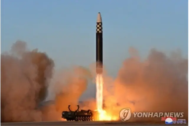 北朝鮮のＩＣＢＭ「火星１７」（資料写真）＝（朝鮮中央通信＝聯合ニュース）≪転載・転用禁止≫