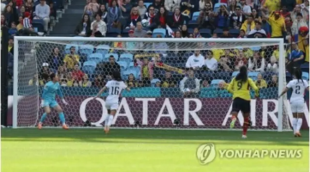 韓国代表は前半、コロンビアを相手に連続失点を喫した＝25日、シドニー（聯合ニュース）