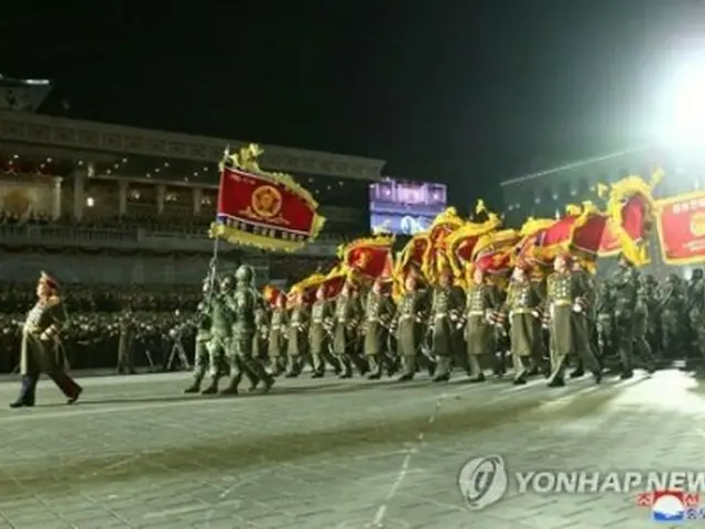 今年２月に行われた朝鮮人民軍の正規軍創設を祝う「建軍節」７５周年の閲兵式＝（朝鮮中央通信＝聯合ニュース）≪転載・転用禁止≫