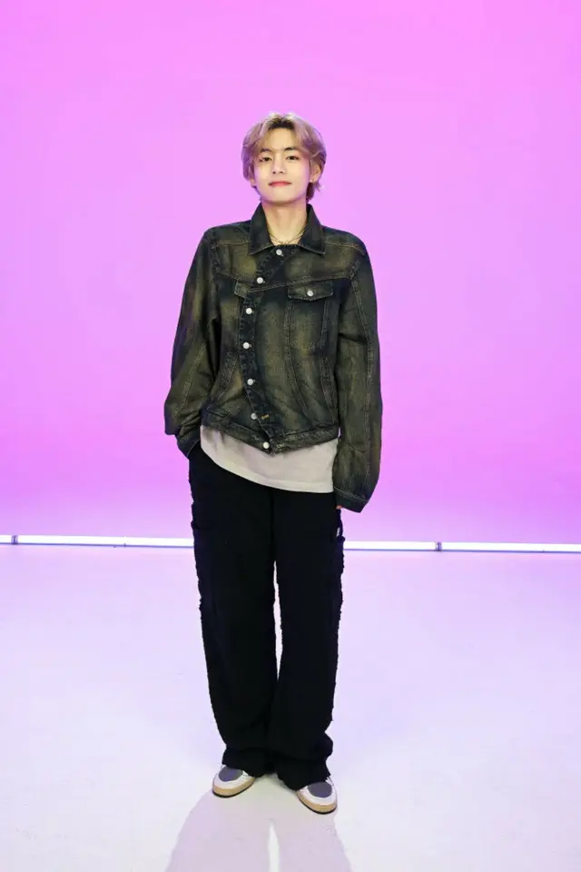 「BTS」V、初ソロアルバム「Layover」