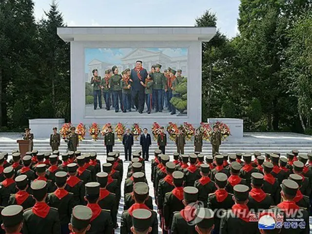 北朝鮮の朝鮮中央通信は１９日、金正恩氏のモザイク壁画が平壌市内の万景台革命学院に設置され、１７日に完成式が行われたと報じた＝（朝鮮中央通信＝聯合ニュース）≪転載・転用禁止≫