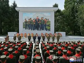 平壌にも金正恩氏の壁画登場　北朝鮮で進む偶像化