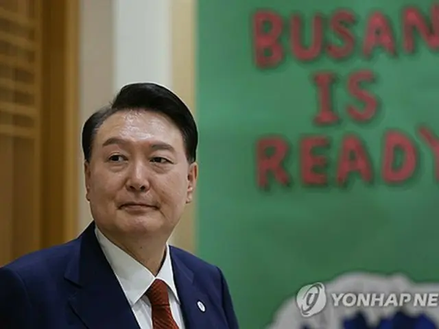 ２１日、訪問先の米ニューヨークでモンゴルとの首脳会談に臨む韓国の尹大統領（共同取材）＝（聯合ニュース）