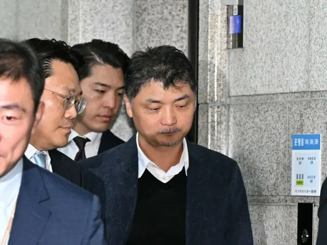 カカオ創業者、株価操作疑惑で金融監督院に出頭＝韓国