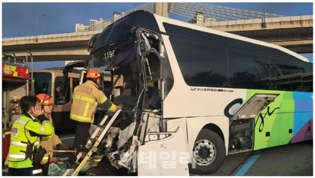 京釜高速道路でバス5台が衝突事故…65人負傷＝韓国