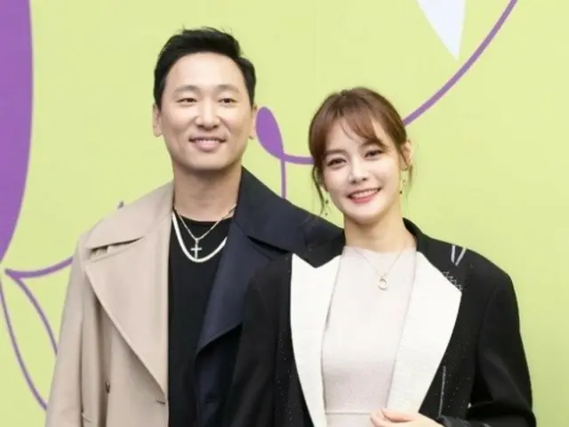 韓国のプロデューサー兼歌手Rhymer（46）と通訳者兼タレントのアン・ヒョンモ（40）が6年で結婚生活に終止符を打った。