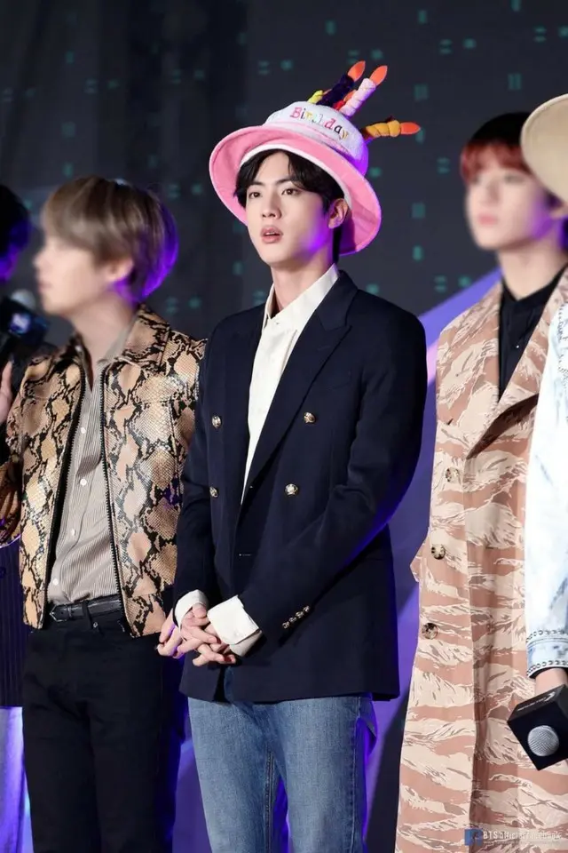 「BTS」JIN、自身の誕生日を控え中国ファンたちが善い影響力を拡げる1