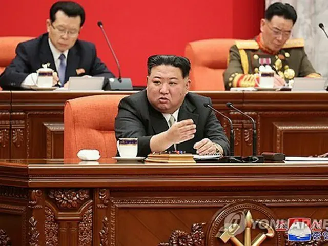 昨年末の党中央委員会総会に出席した金正恩氏＝（朝鮮中央通信＝聯合ニュース）≪転載・転用禁止≫