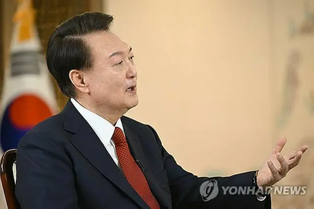 ＫＢＳの「特別対談」に出演した尹大統領（大統領室提供）＝（聯合ニュース）≪転載・転用禁止≫