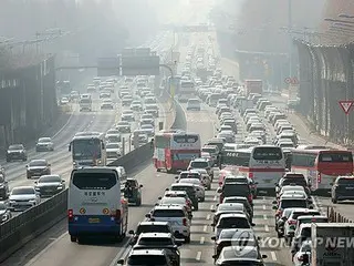 韓国で旧正月連休初日　高速道路は朝から渋滞