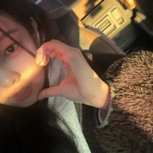 「BLACKPINK」JENNIE、かわいすぎる“ジェンドゥギ”の日常2