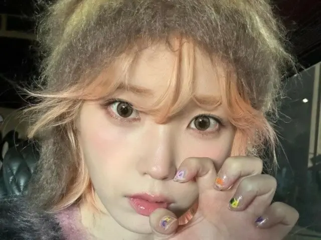 IU（アイユー）、愛される理由…キッチュなスタイルも完ぺき「バイバイ コーラル」