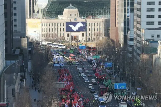 昨年の「三・一節」にソウル都心で開かれた集会（資料写真）＝（聯合ニュース）