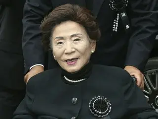 韓国・金泳三元大統領の妻　孫命順さん死去