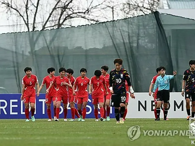 ウズベキスタンのタシケントで１３日に行われたＵ―２０女子アジア・カップ準決勝で、韓国は北朝鮮に０―３で敗れた（大韓サッカー協会提供）＝（聯合ニュース）≪転載・転用禁止≫