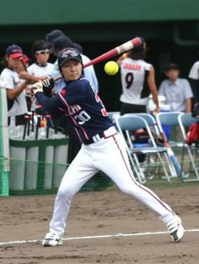 ソフトボール韓国代表のコーチを務める藤本あさ子氏（大韓野球ソフトボール協会提供）＝（聯合ニュース）≪転載・転用禁止≫