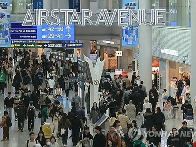 仁川国際空港の免税店（資料写真）＝（聯合ニュース）